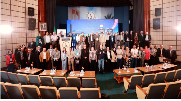 La clôturer des activités du séminaire national intitulé Promotion de l'amazighité dans le cadre de la sécurité identitaire en Algérie .