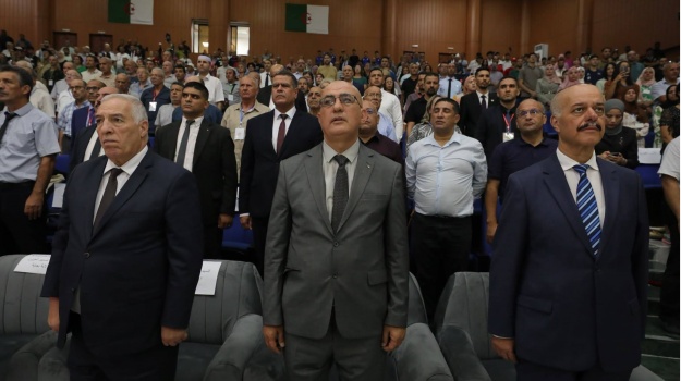 Tafugla n tullya tunsibt n temlilit tagraɣlant ɣef yidles n uzbu.