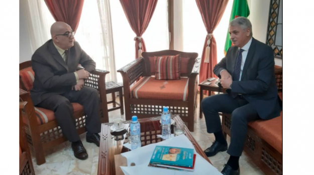 لقاء تشاوري بين وزير السياحة والأمين  العام للمحافظة السامية للأمازيغية