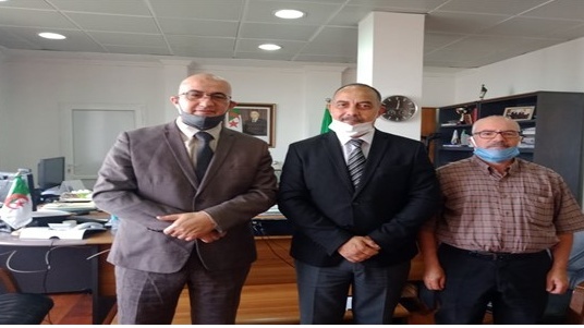 Séance de travail entre le Secrétaire Général du Haut Commissariat à l’Amazighité et le Directeur Général de la Radio Algérienne